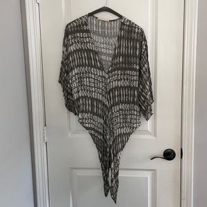 Front tie top